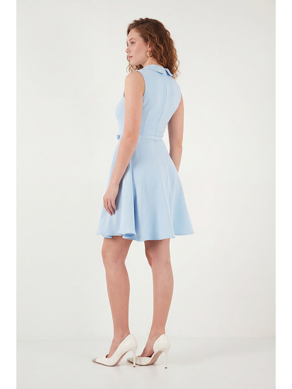 Mavi A Kesim Regular Fit Yaka ve Kemer Detaylı Mini Davet Elbise 6525740-6