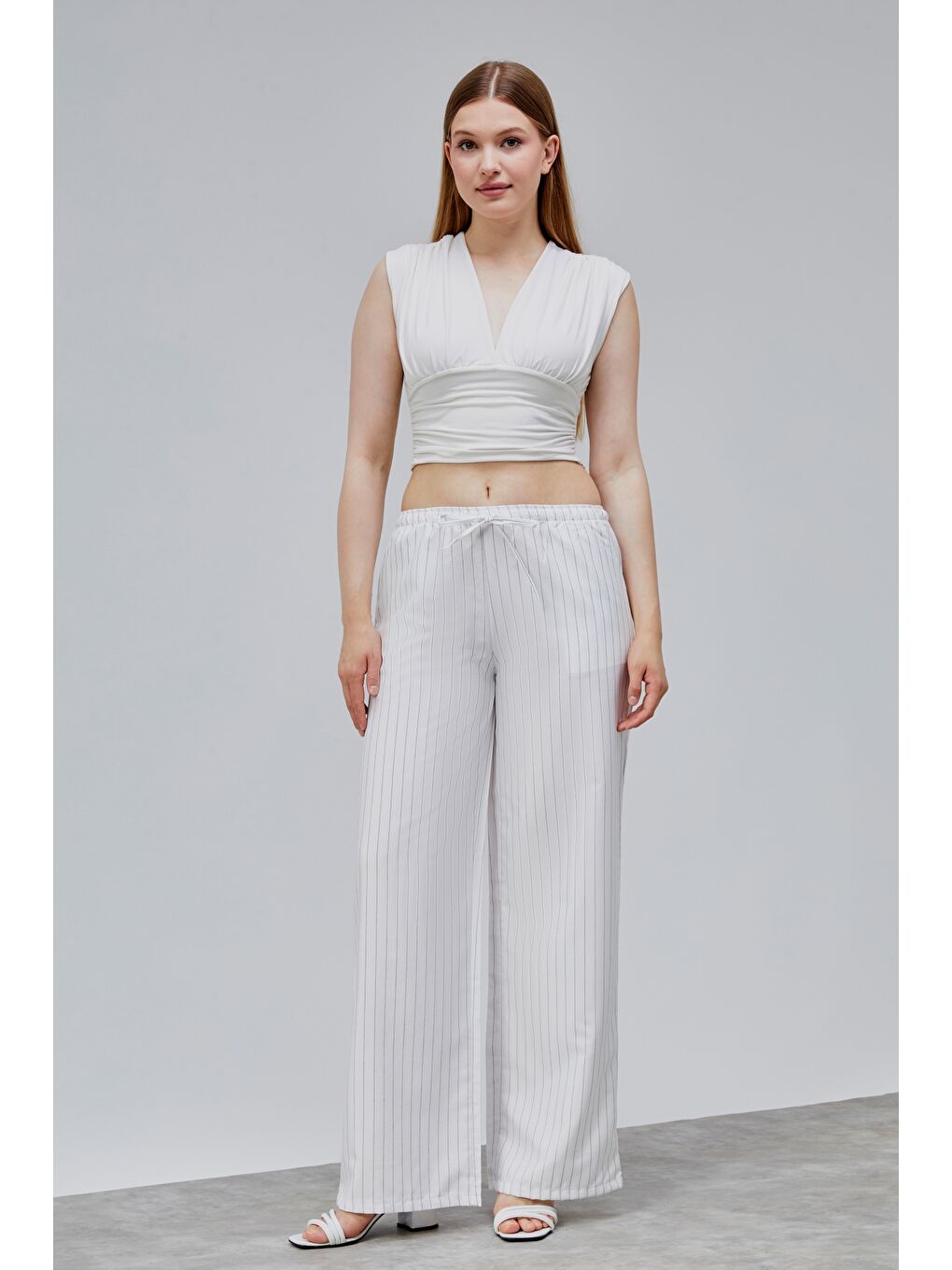 Beyaz Kadın Pantolon Geniş Paça Yüksel Bel Cepli Çizgili Pantolon ÇİZGİLİ-PANTOLON