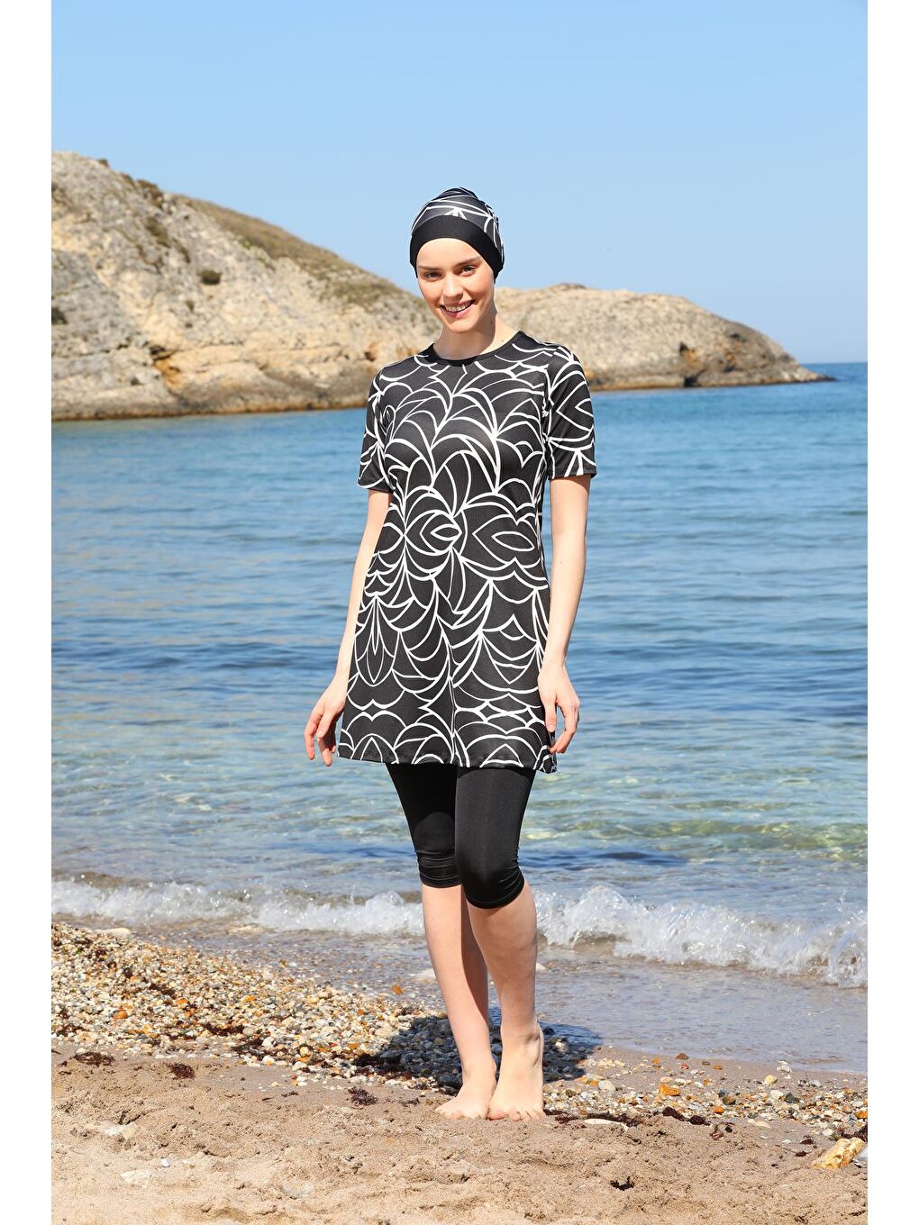 Siyah Çizgi Desen Kısa Kol Yarı Kapalı Tesettür Mayo 2271-4