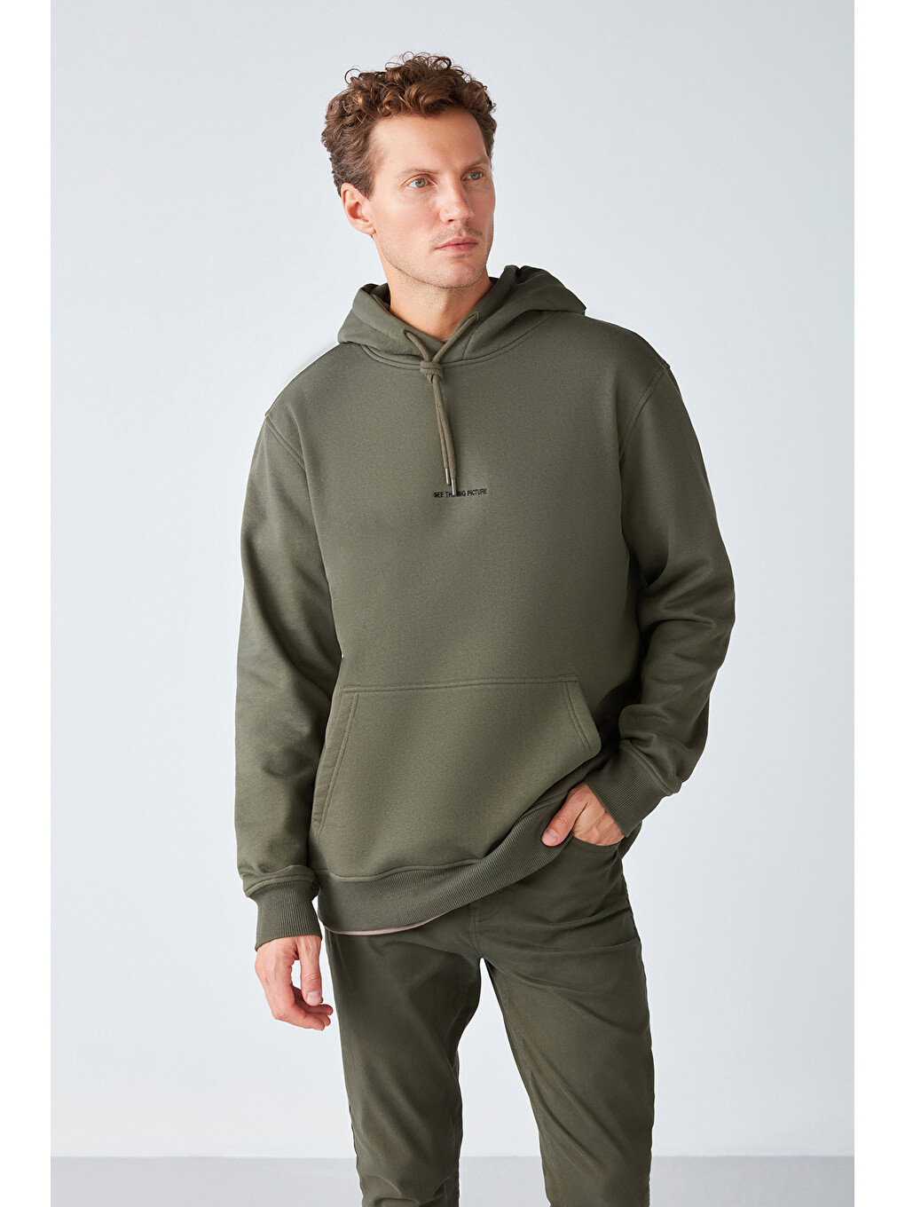 Epıc Erkek Organik Pamuklu Yumuşacık Nakış Detaylı Kapüşonlu Kordonlu Regular Haki Sweatshirt-2