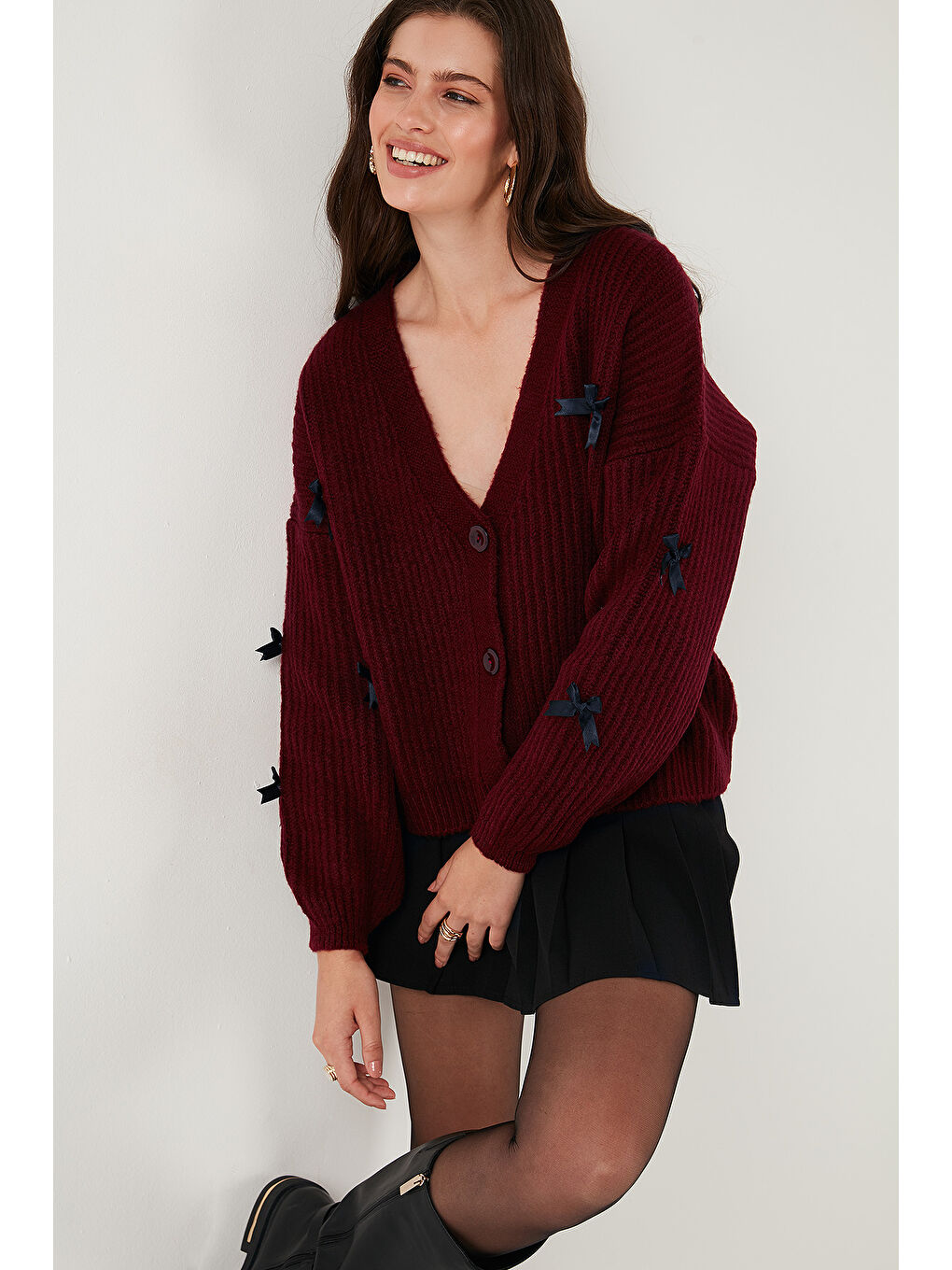 Bordo Oversize Fit V Yaka Fiyonk Detaylı Düğmeli Hırka 4615577-3