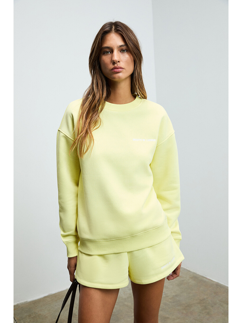 Jennıfer Kadın Organik Pamuklu Nakışlı Yuvarlak Yakalı Oversize Sarı Sweatshirt-1