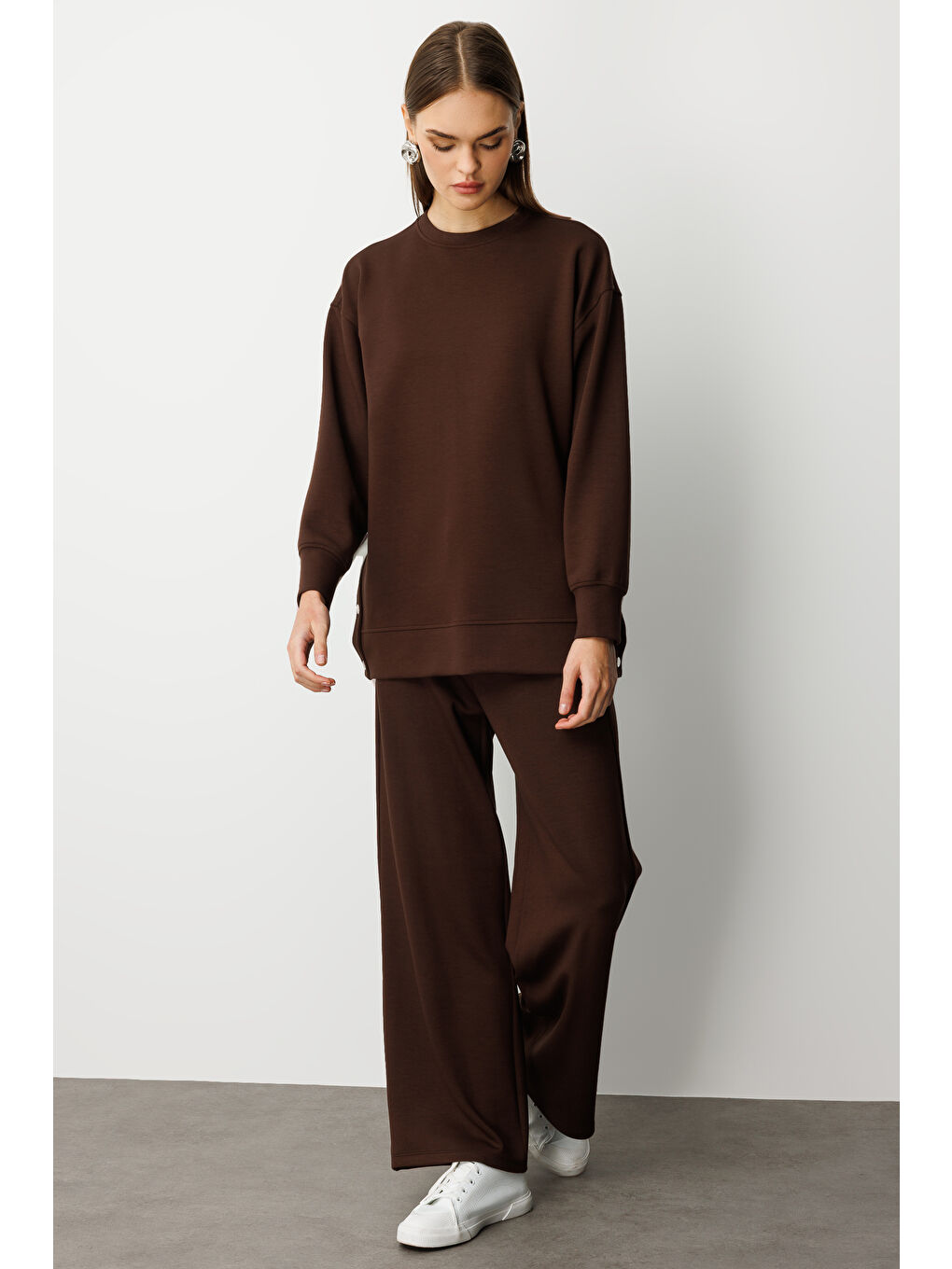 Çıtçıtlı Yumuşak Dokulu Kahverengi Spor Tunik-2