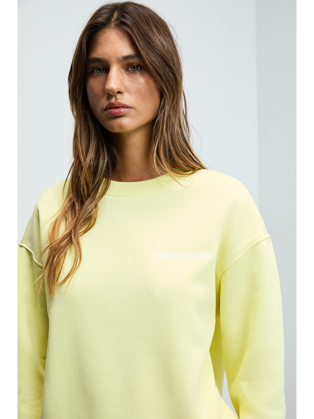 Jennıfer Kadın Organik Pamuklu Nakışlı Yuvarlak Yakalı Oversize Sarı Sweatshirt-2