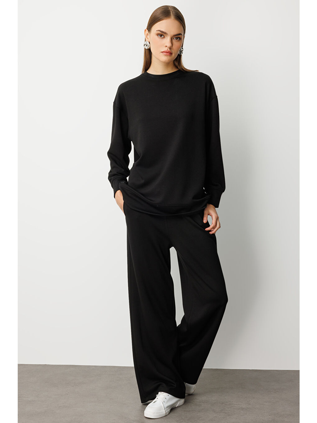 Çıtçıtlı Yumuşak Dokulu Siyah Spor Tunik-1