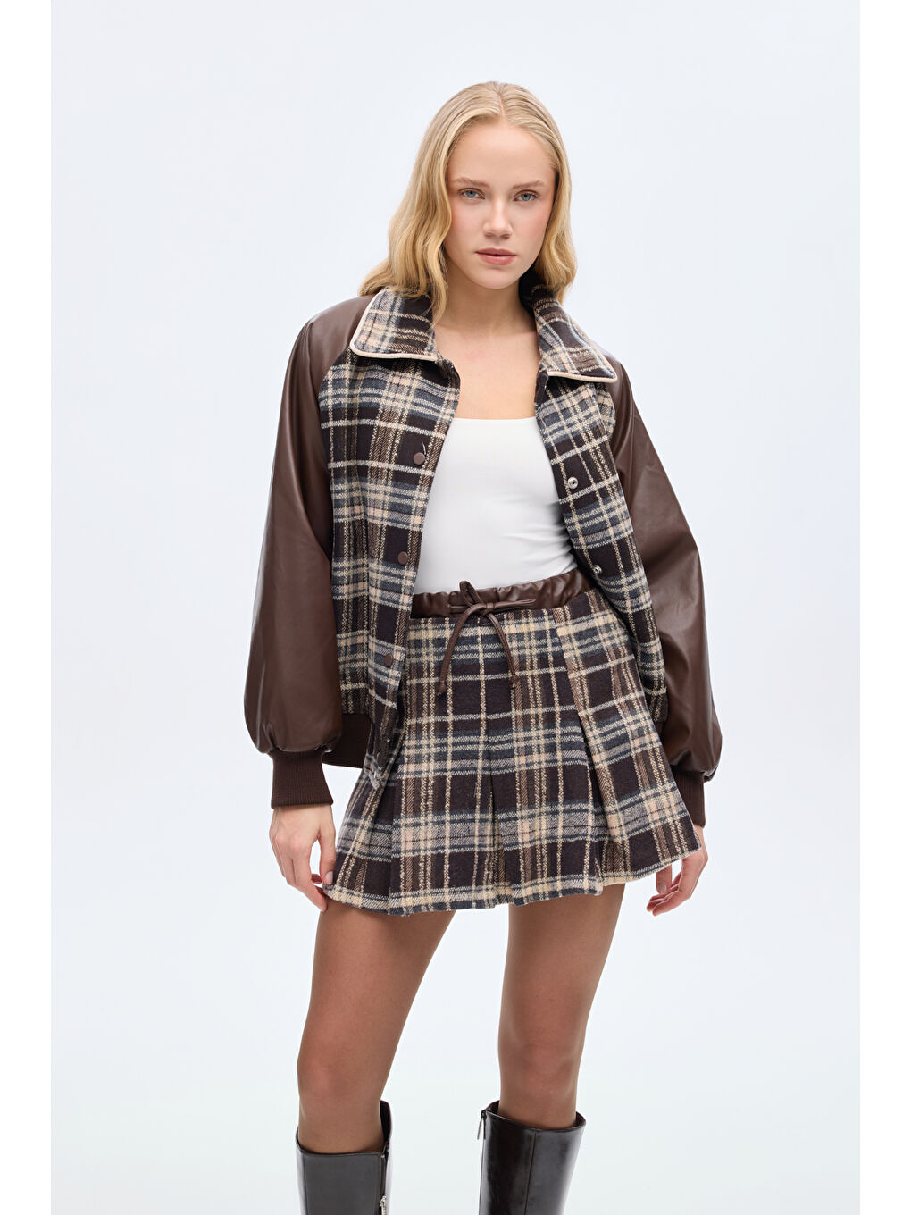 Deri Garnili Ekose Pileli Mini Etek Kahverengi-2