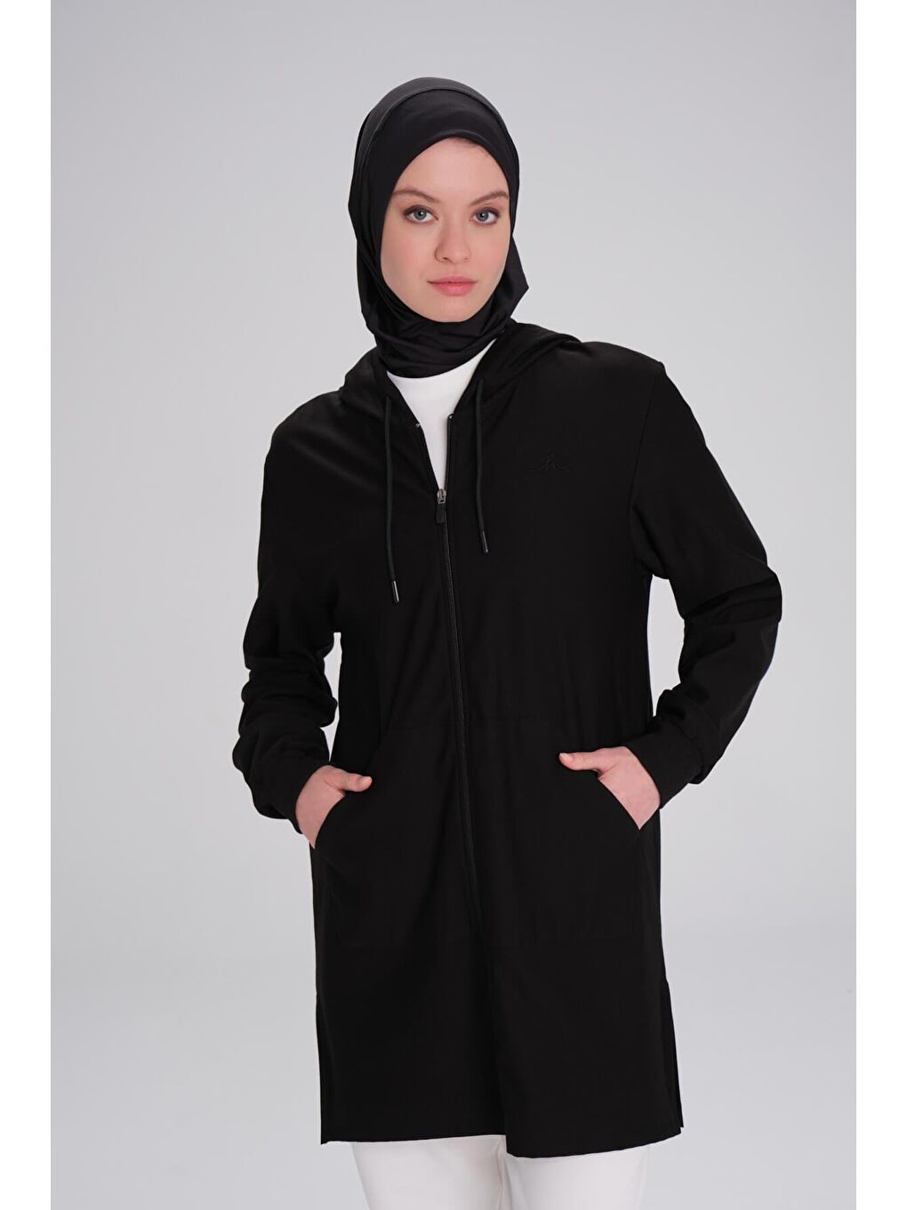 Yumuşak Dokulu Reglan Kapüşonlu Fermuarlı Siyah Basic Günlük Sweatshirt Act 12-1