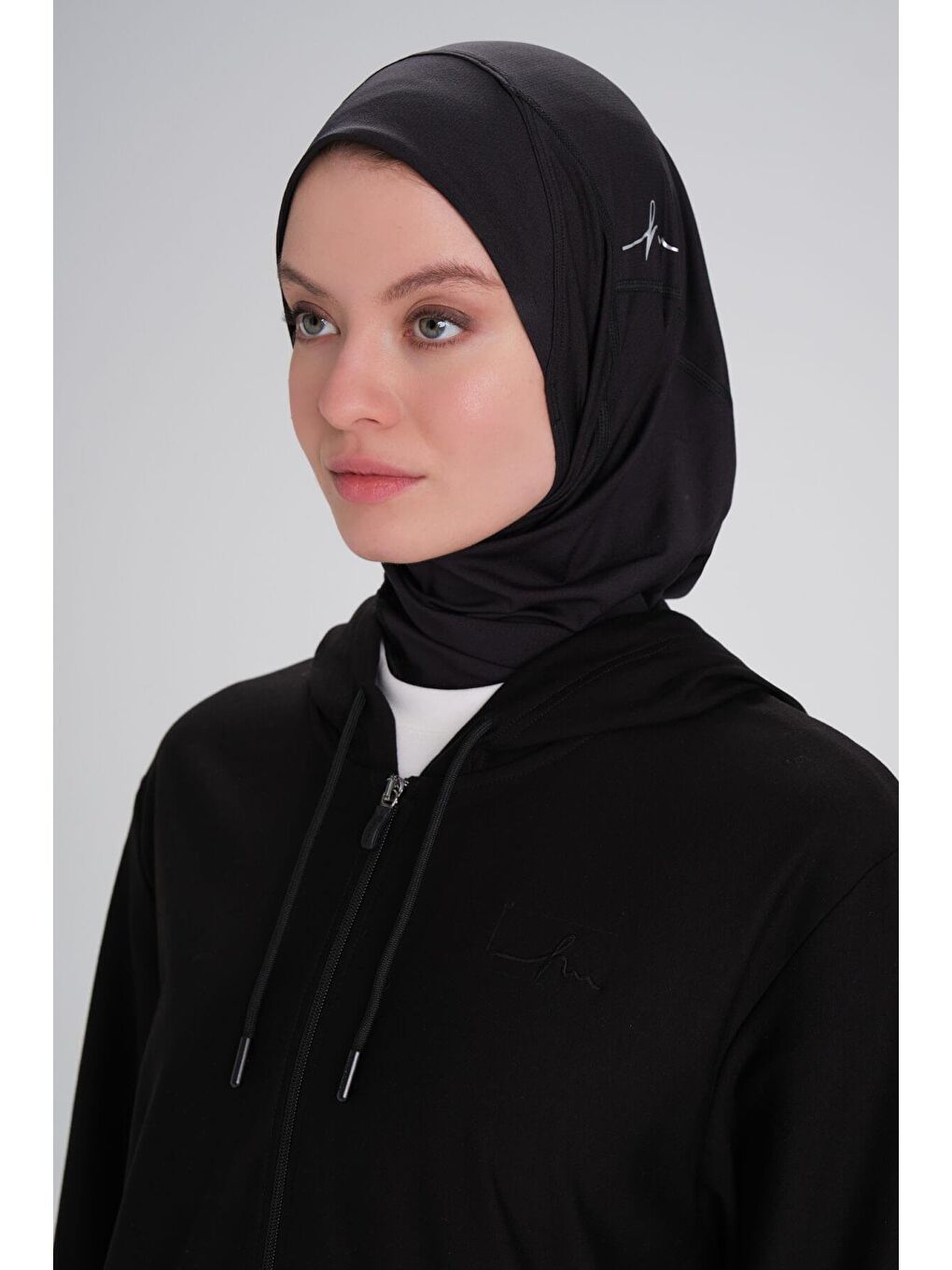 Yumuşak Dokulu Reglan Kapüşonlu Fermuarlı Siyah Basic Günlük Sweatshirt Act 12-3