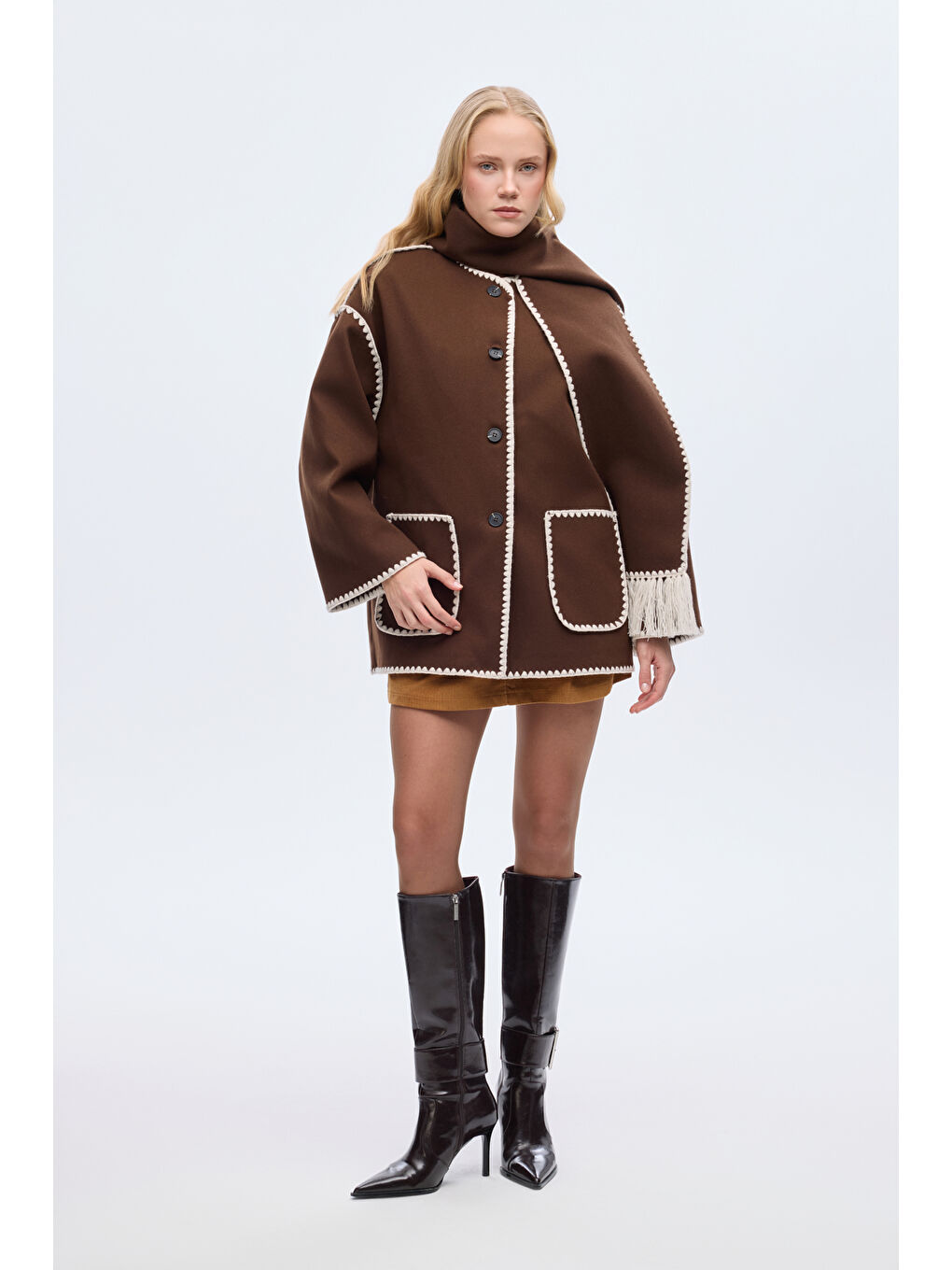 Atkılı Çoban Dikişli Oversize Kısa Kaban Kahverengi-3