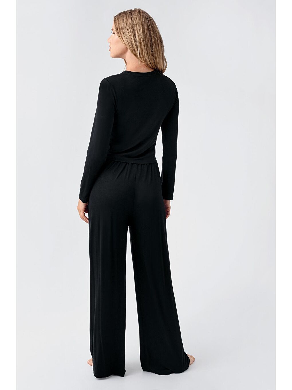 Siyah Uzun Kollu Crop Bol Paça Esnek Viskoz Pijama Takım 18210-3