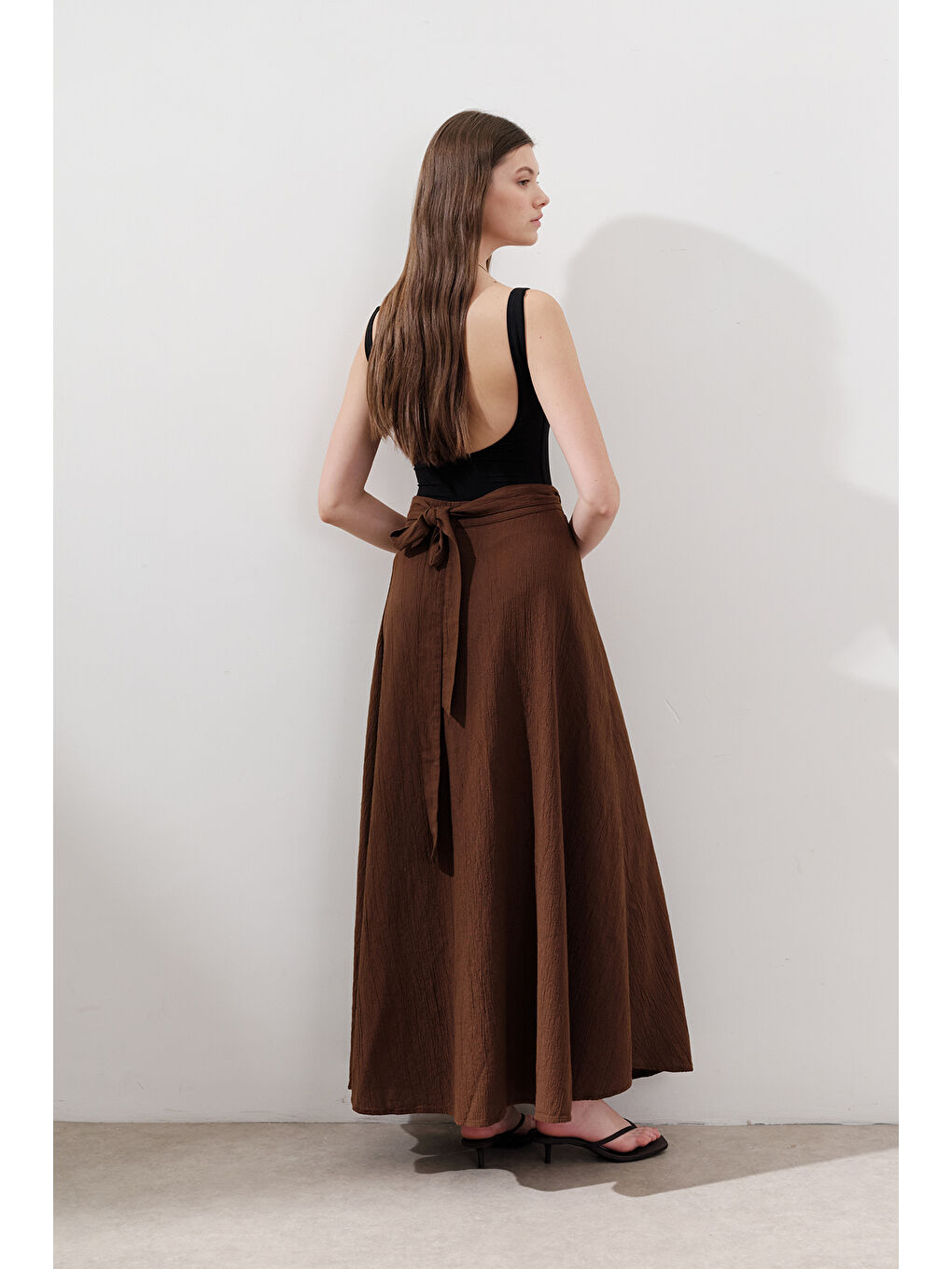 Pamuklu Bağlamalı Kruvaze Etek Kahverengi-5