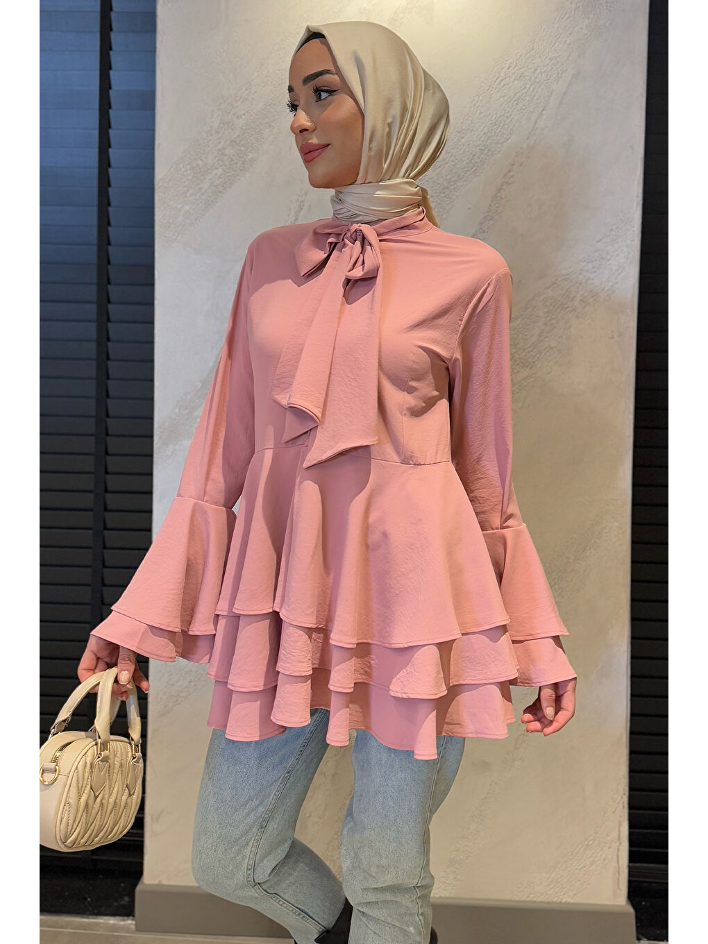 Pembe Tesettür Piliseli Şifon Tunik