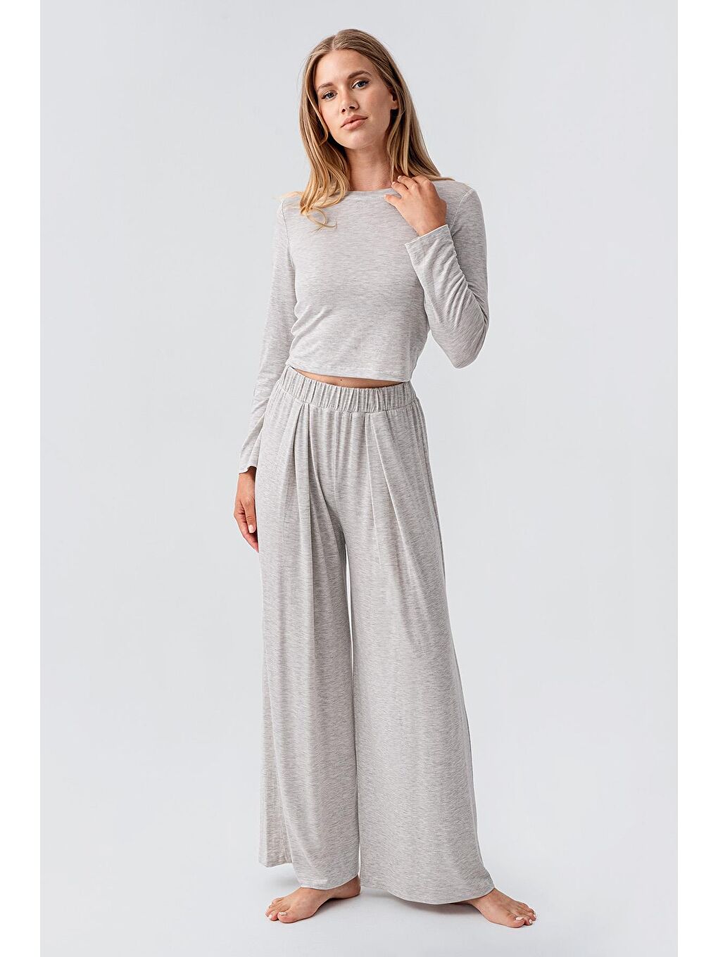 Gri Uzun Kollu Crop Bol Paça Esnek Viskoz Pijama Takım 18210-1