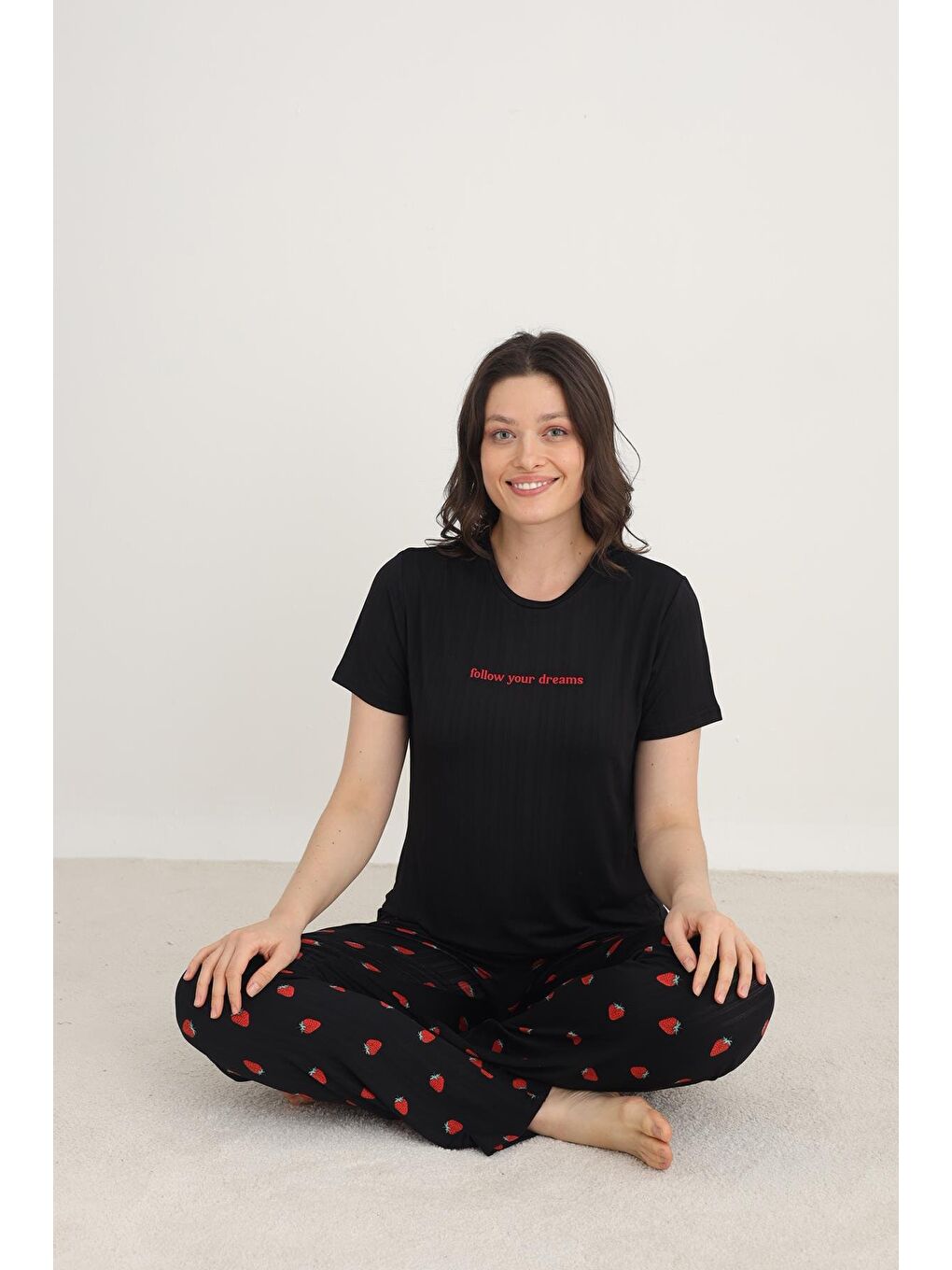 Kadın Çiçek Desenli Bisiklet Yaka Pijama Takım | Siyah 80601-1273-1