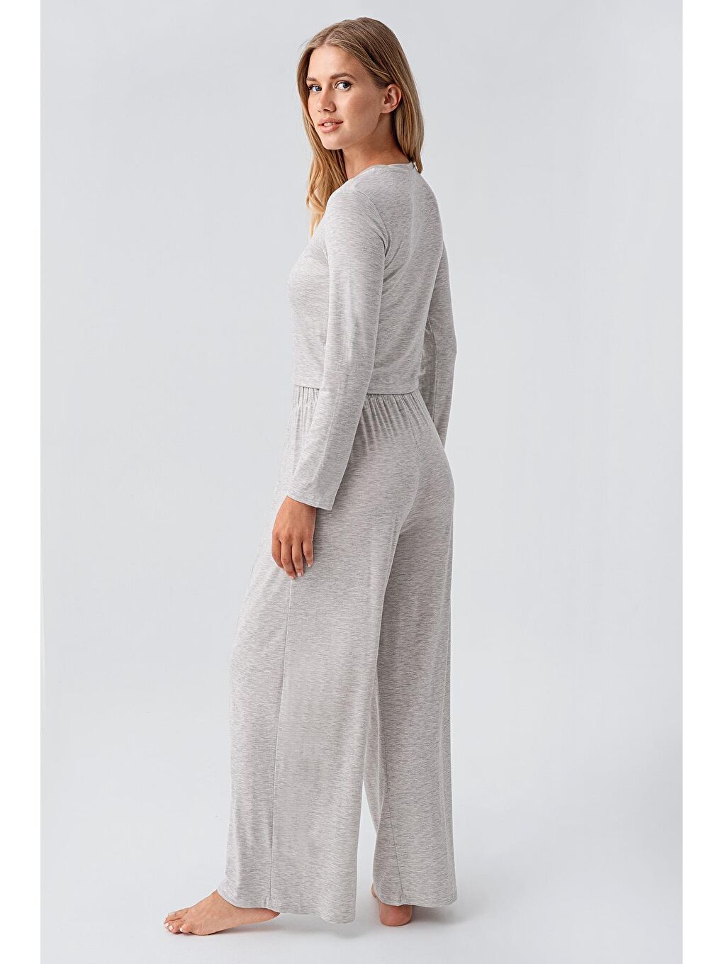 Gri Uzun Kollu Crop Bol Paça Esnek Viskoz Pijama Takım 18210-2