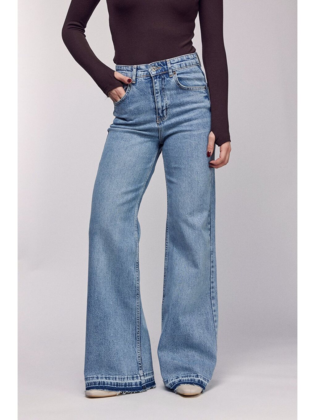 Açık Mavi Kadın Yüksek Bel Wide Leg Jean Pantolon - Paça Detaylı