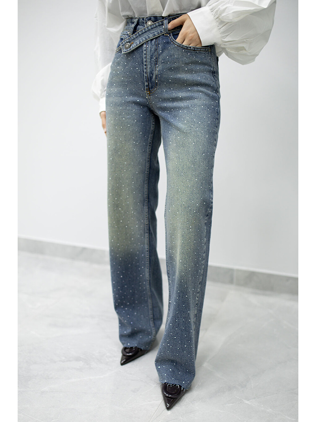 Taşlı Çapraz Kemerli Jean Pantolon Tsd260194 Yıkamali Açık Mavi-3