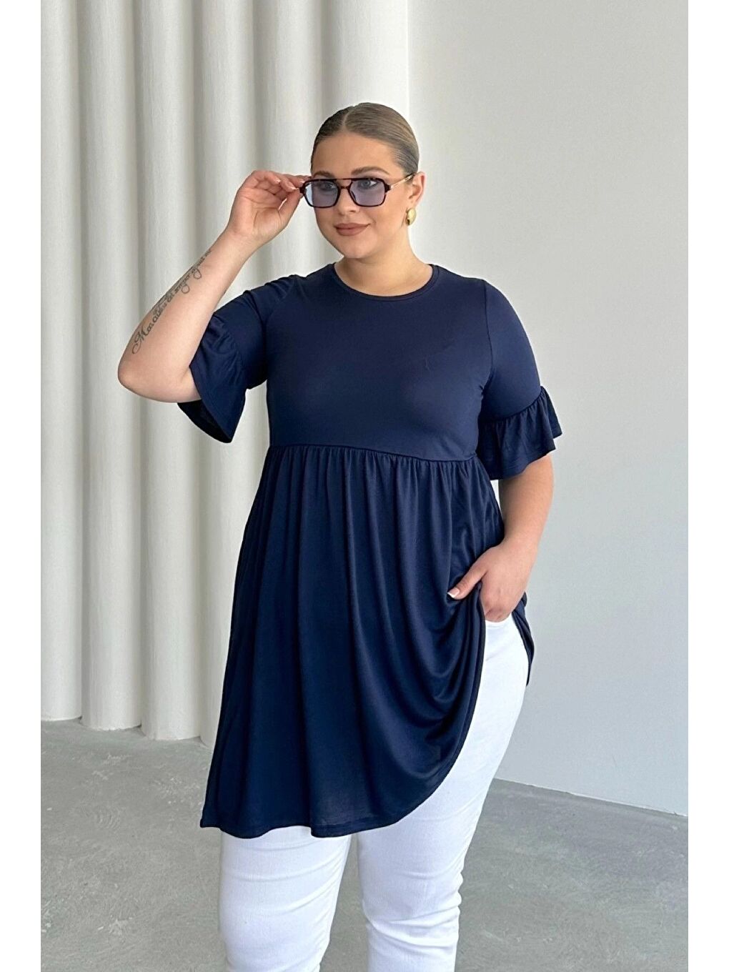 Lacivert Büyük Beden Kol Detaylı Beli Lastikli Pileli Tunik T-shirt T42