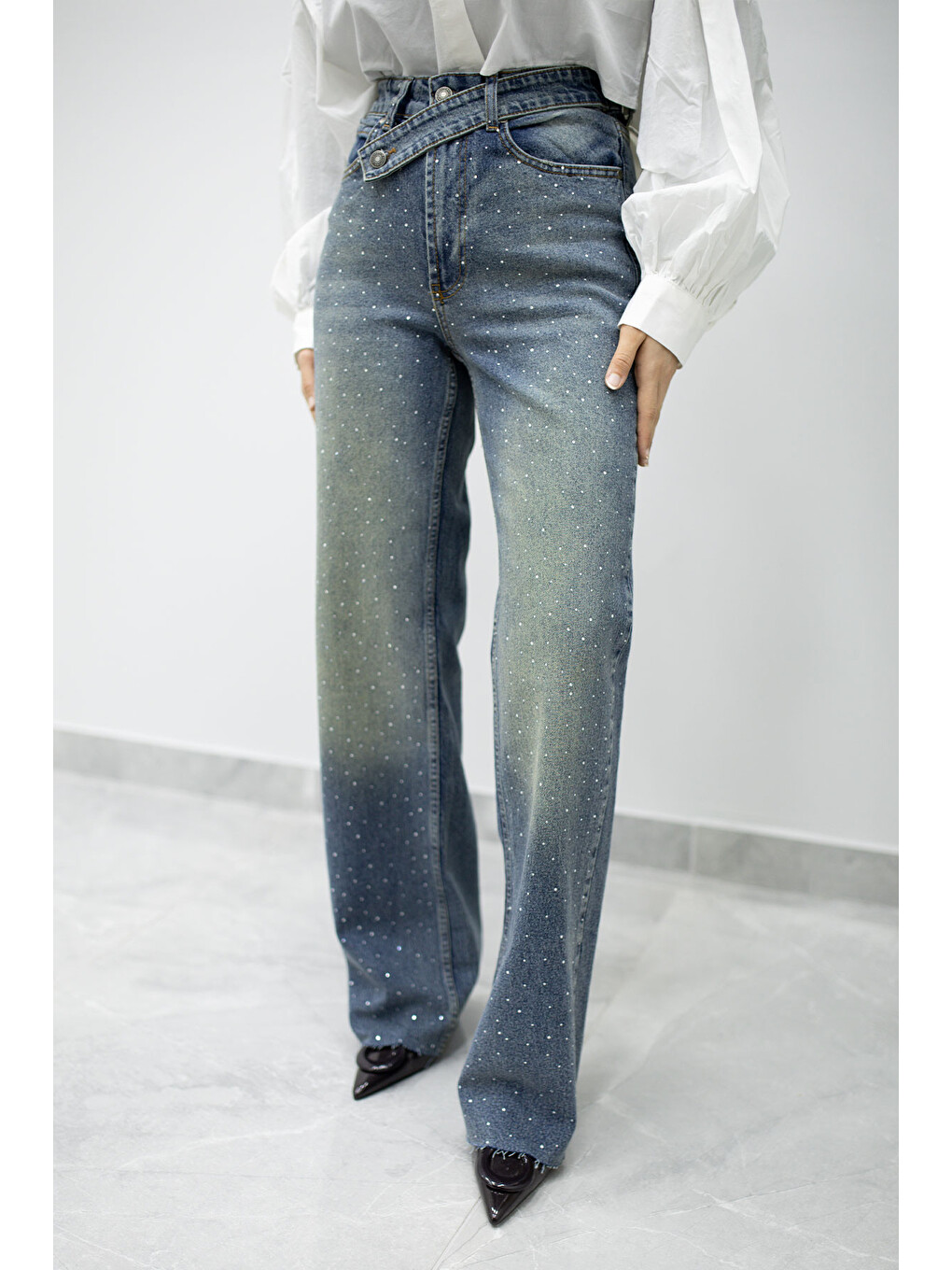 Taşlı Çapraz Kemerli Jean Pantolon Tsd260194 Yıkamali Açık Mavi-4