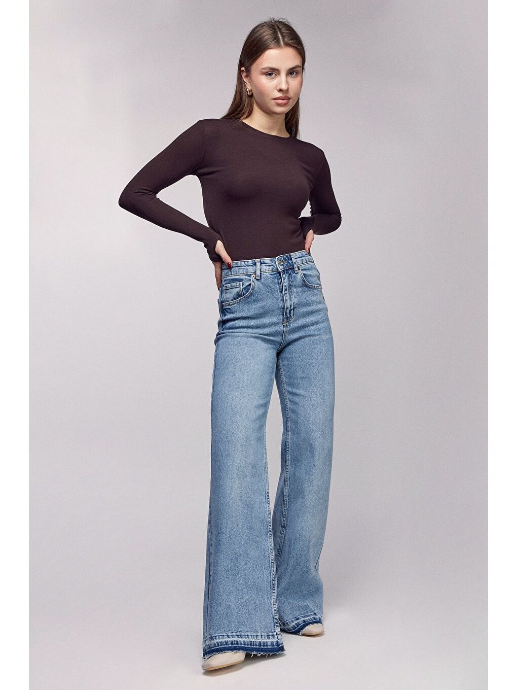 Açık Mavi Kadın Yüksek Bel Wide Leg Jean Pantolon - Paça Detaylı-3