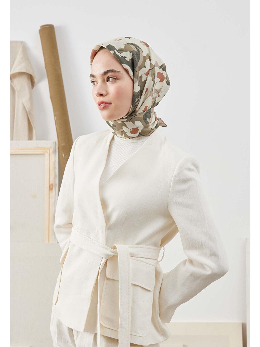 Multı Flower Desen Pamuk İpek Eşarp Haki-1