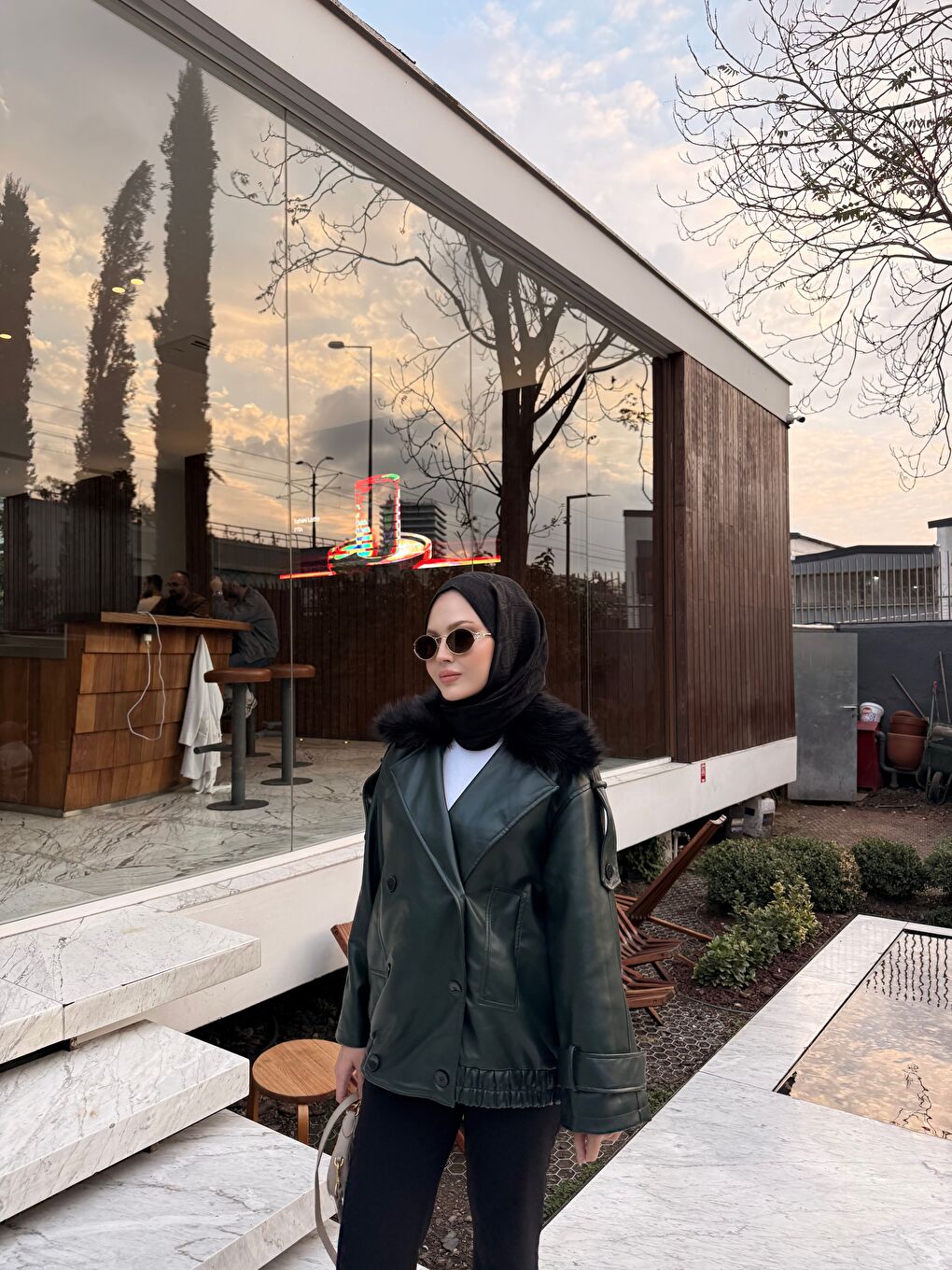 Kadın Yakası Kürk Detaylı Deri Ceket Zümrüt Yeşil