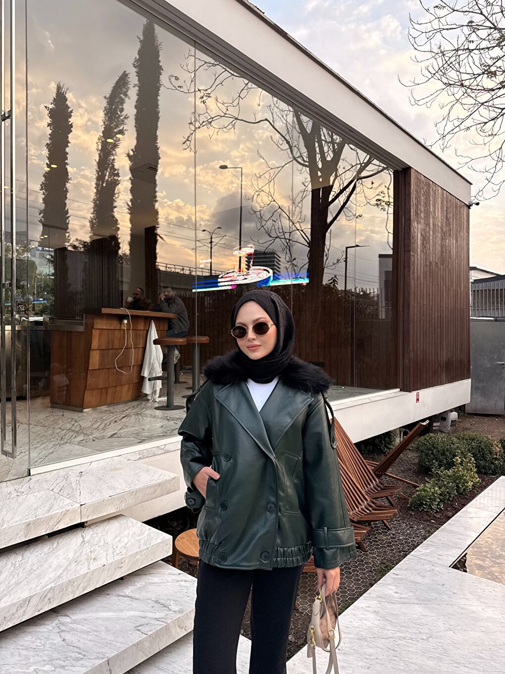 Kadın Yakası Kürk Detaylı Deri Ceket Zümrüt Yeşil-1