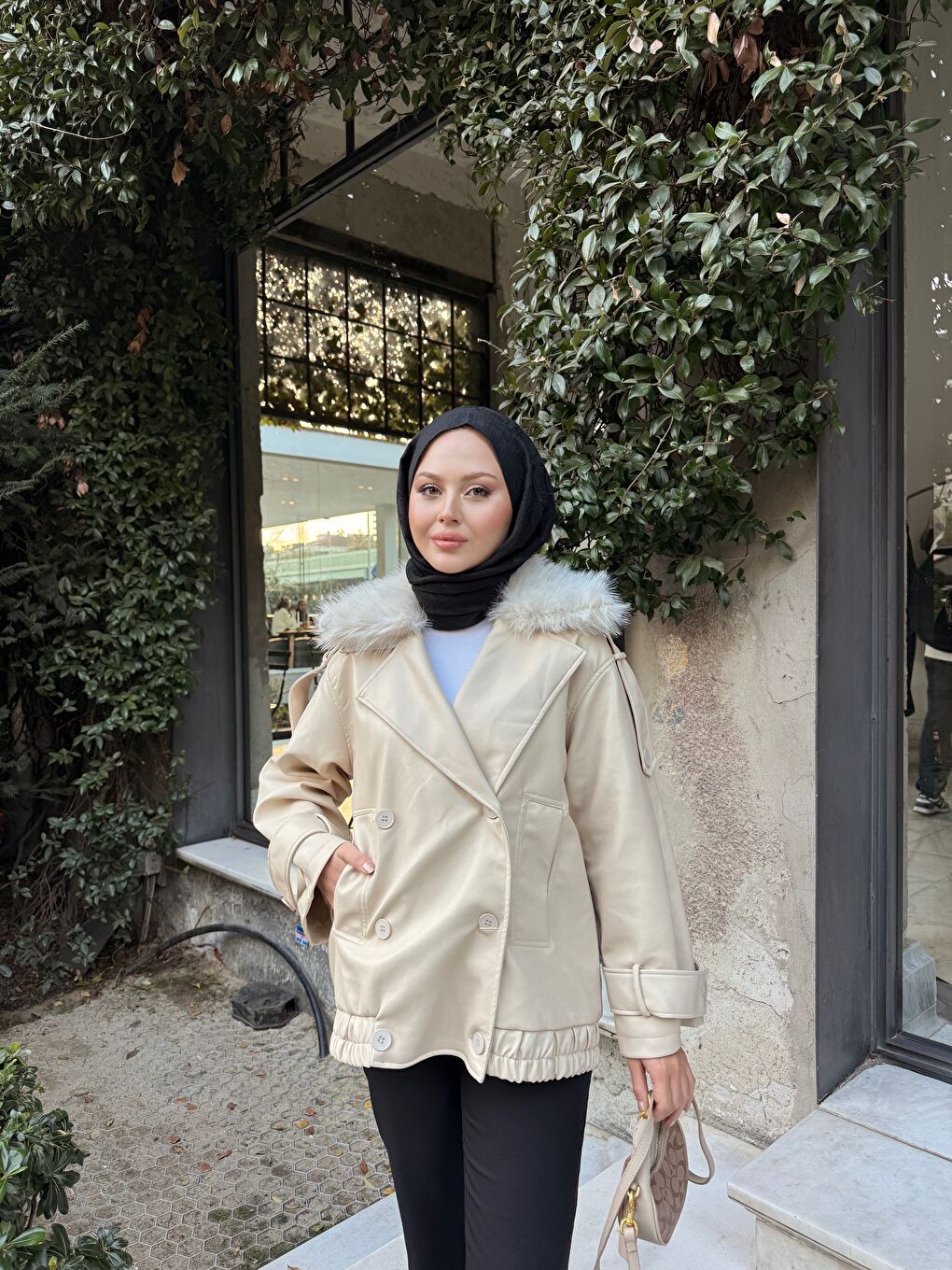 Ekru Kadın Kürk Detaylı Deri Ceket Krem