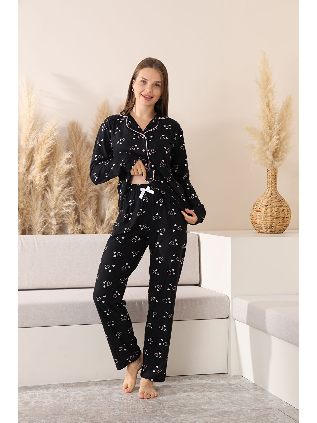 Siyah Kadın Pijama Takımı - Pat Yakalı ve Düğme Kapamalı 12288-1