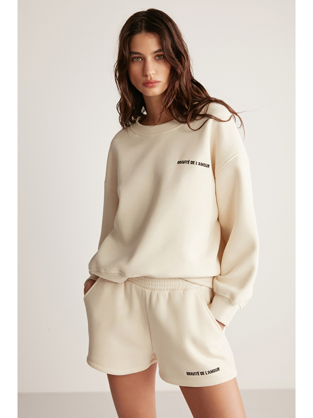 Bej Jennıfer Kadın Organik Pamuklu Nakışlı Yuvarlak Yakalı Oversize Vanilya Sweatshirt-2
