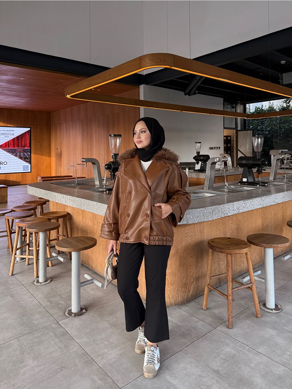 Kahverengi Kadın Yakası Kürk Detaylı Deri Ceket Taba-3