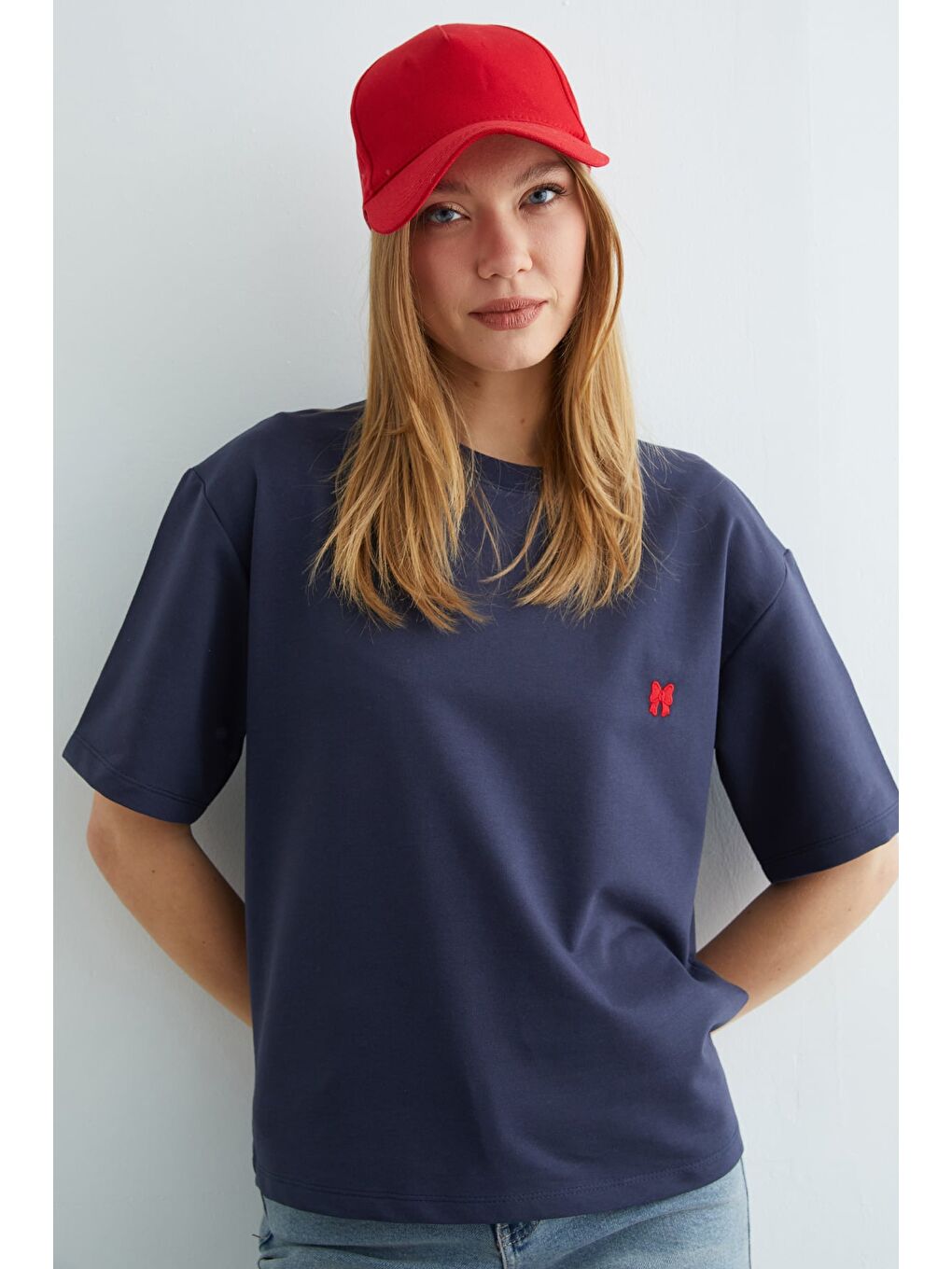 Lacivert Basic Fiyonk Nakışlı Bisiklet Yaka Tişört-3