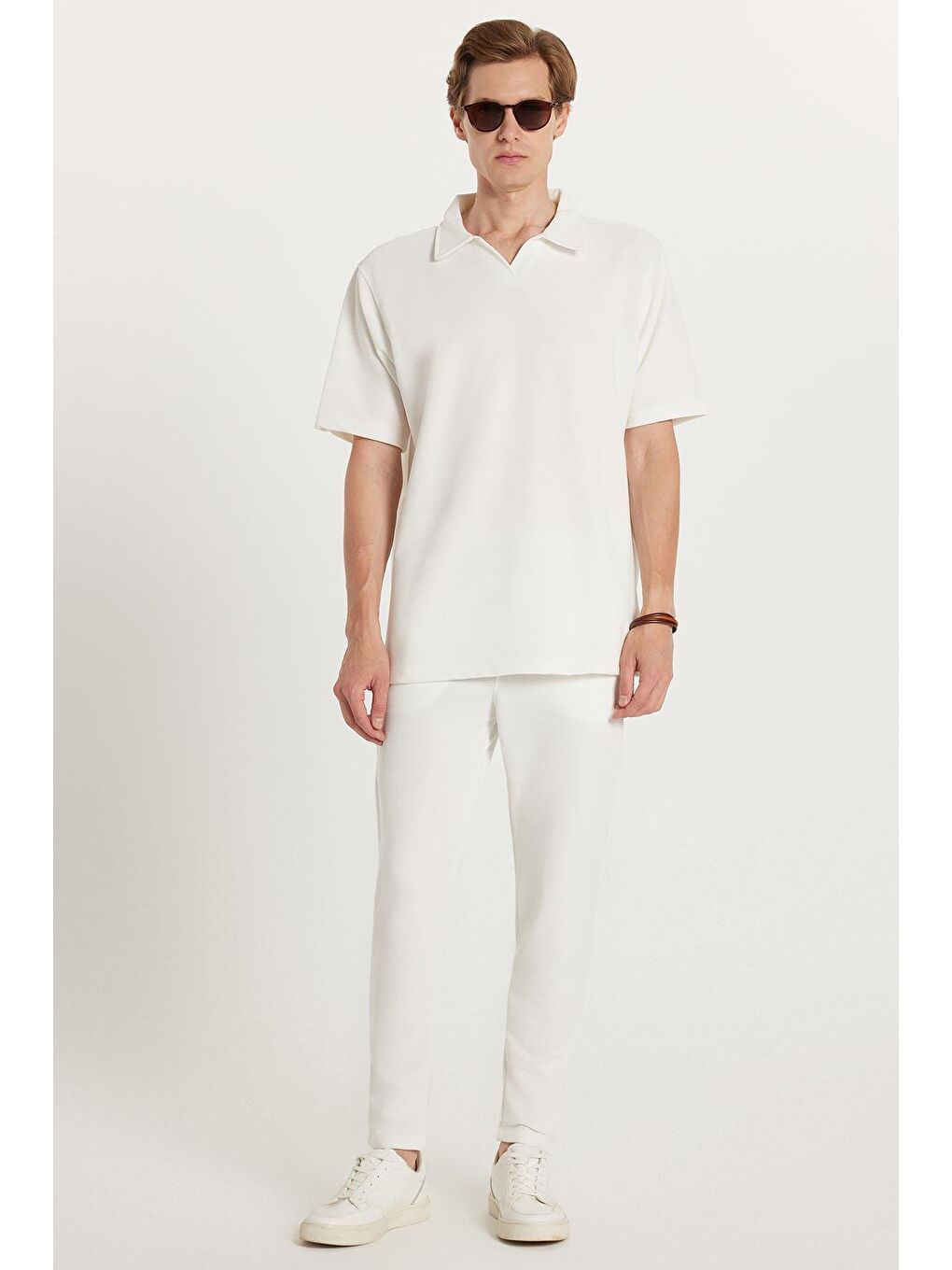 Erkek Standart Fit Normal Kesim Polo Yaka Pamuklu Düz Paça Beyaz Eşofman Takımı