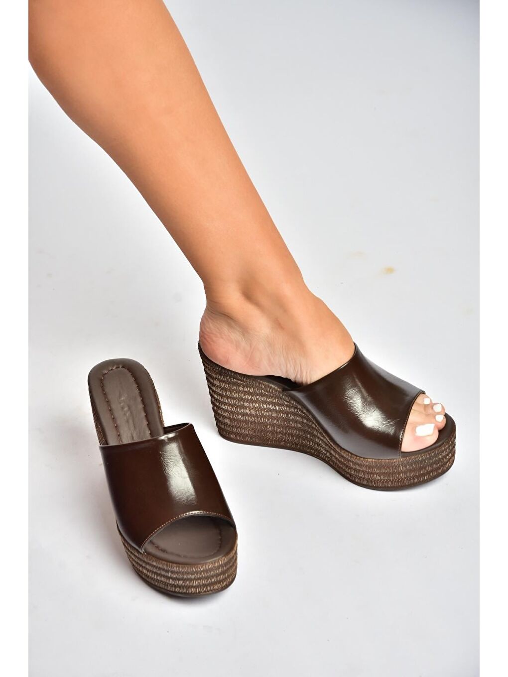 Kahverengi Kadın Topuklu Terlik Y996559960-4