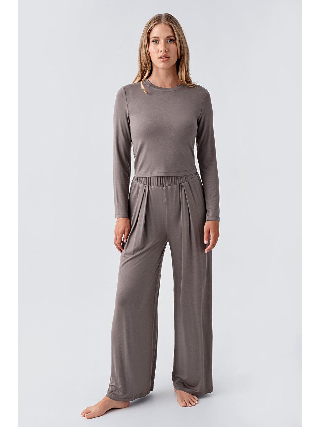 Bej Uzun Kollu Crop Bol Paça Esnek Viskoz Pijama Takım 18210-1