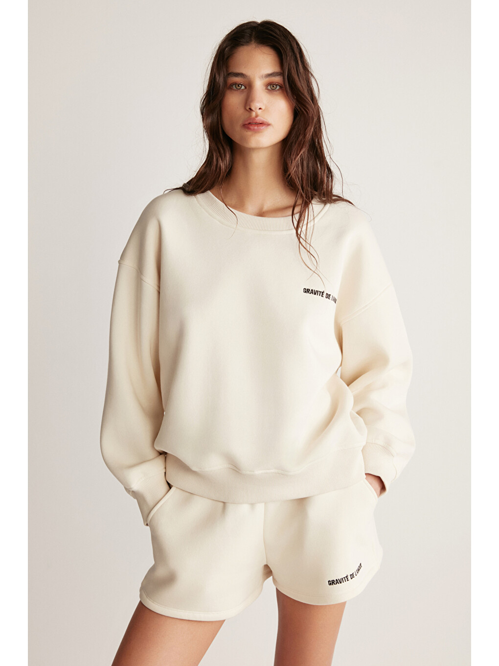Bej Jennıfer Kadın Organik Pamuklu Nakışlı Yuvarlak Yakalı Oversize Vanilya Sweatshirt-3