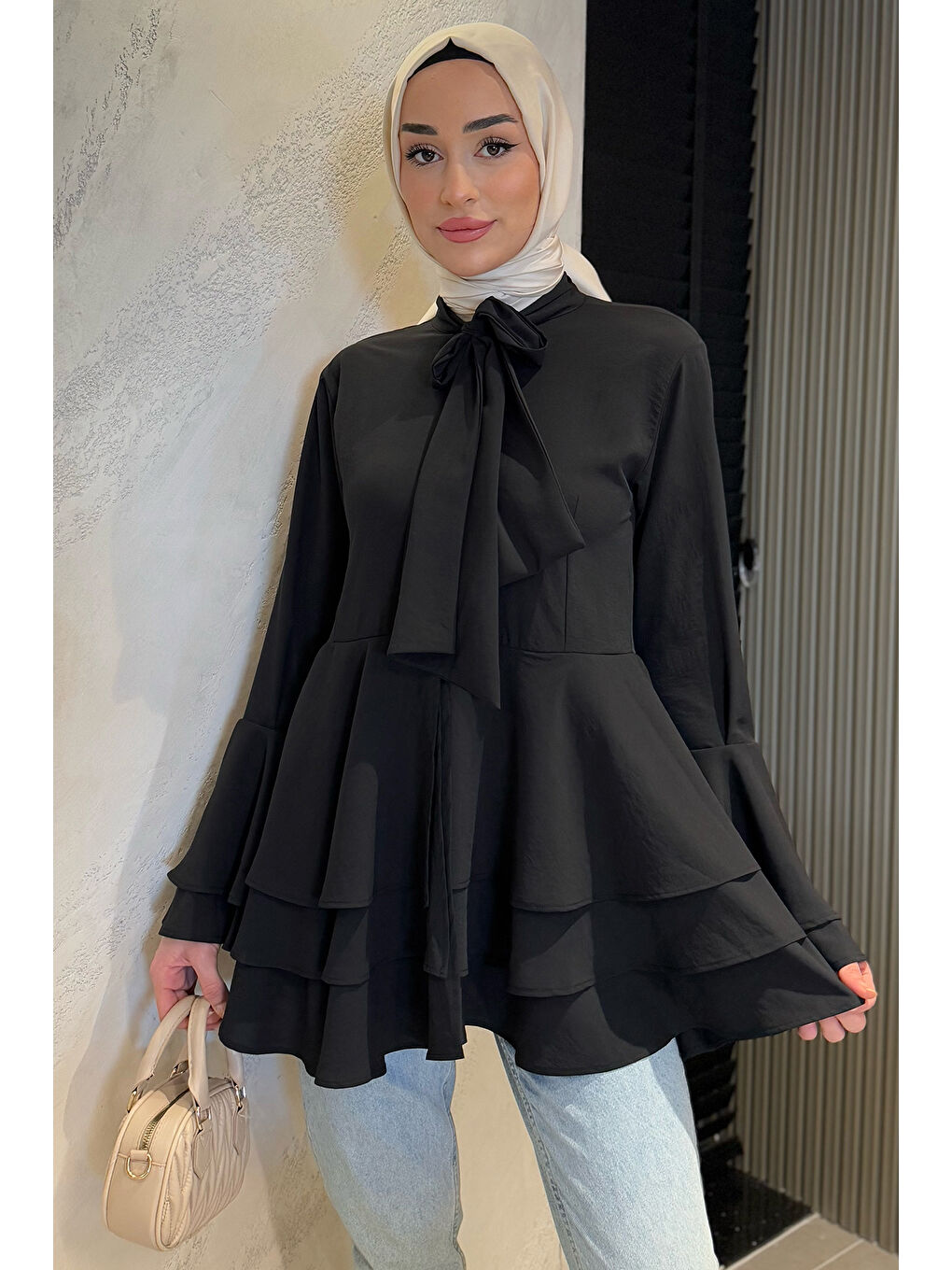 Siyah Tesettür Piliseli Şifon Tunik-2