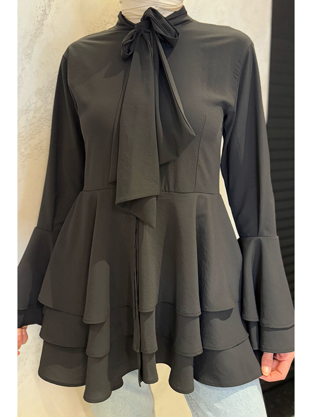 Siyah Tesettür Piliseli Şifon Tunik-5