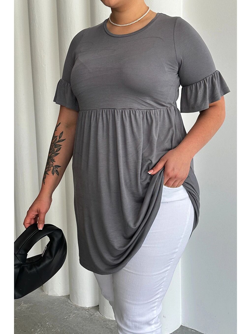 Gri Büyük Beden Kol Detaylı Beli Lastikli Pileli Tunik T-shirt T43-5