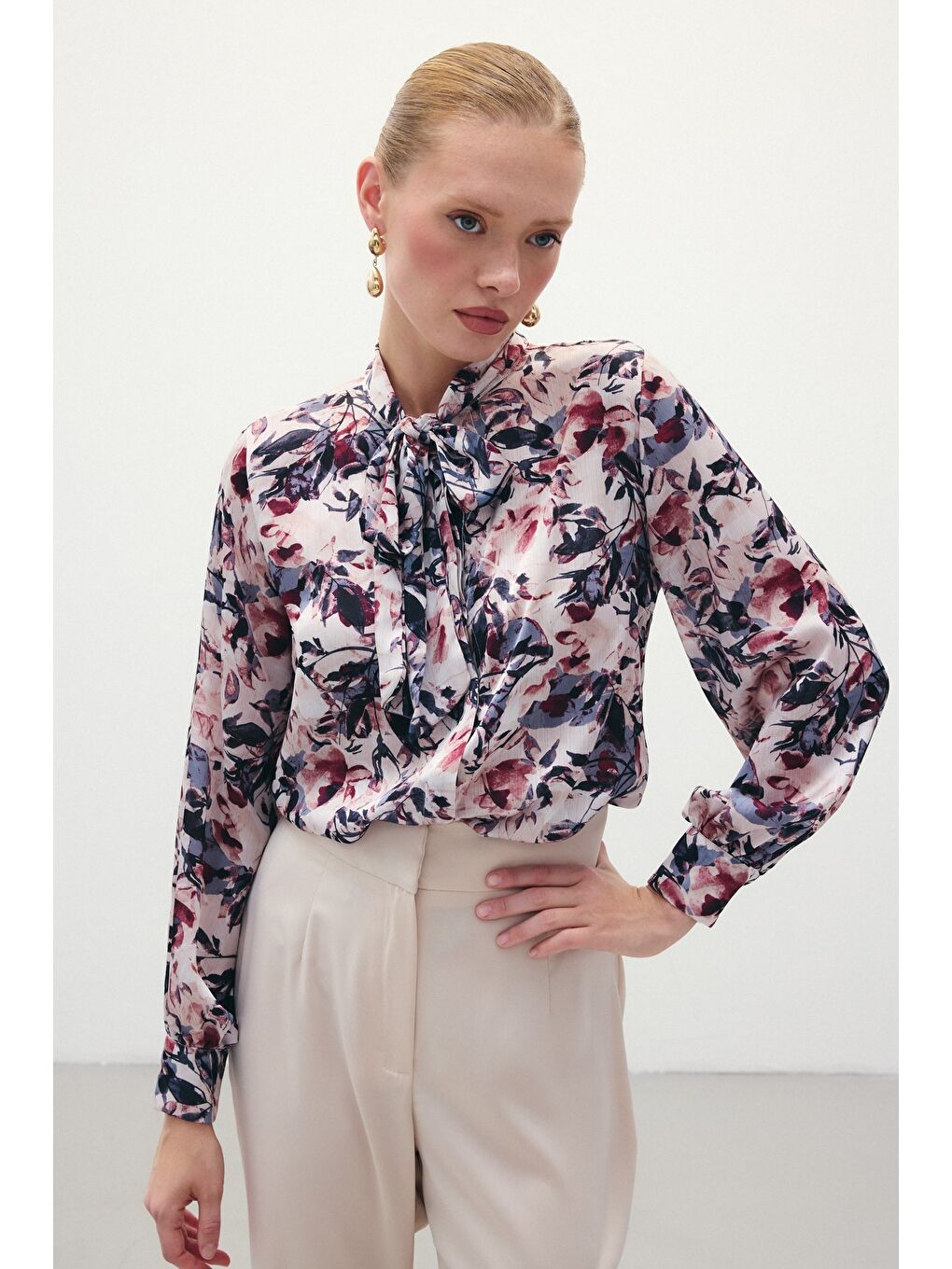 Desenli Fular Yaka Gömlek - Bordo-1