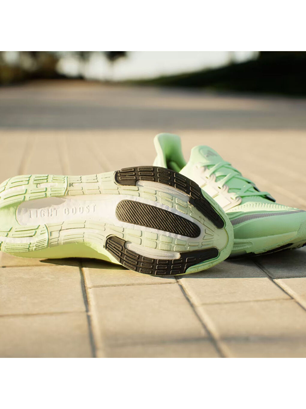 Ultraboost Light Unisex Yeşil Yol Koşusu Ayakkabısı-8
