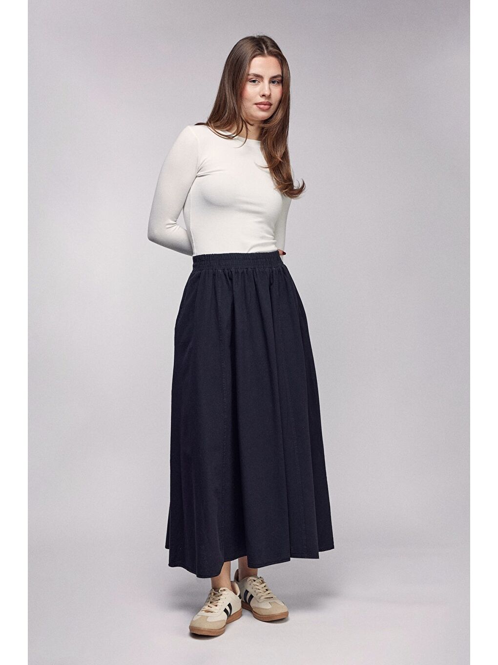 Siyah Kadın A Kesim Yüksek Bel Cepli Dökümlü Kloş Etek - Dokulu Keten-5