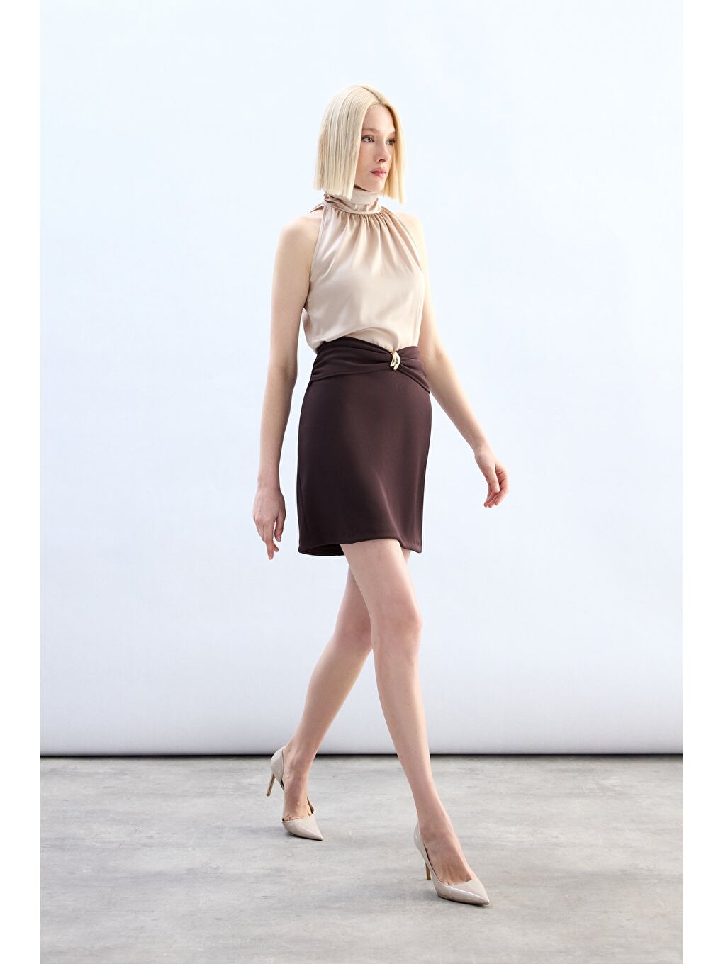 Kahverengi Bel Aksesuarlı Mini Etek - Kahve-2