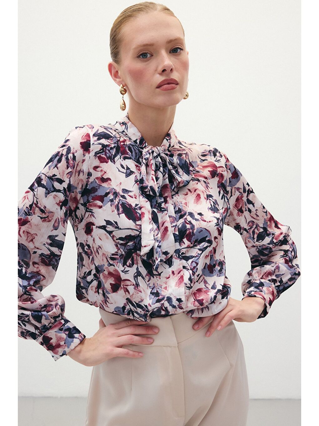 Desenli Fular Yaka Gömlek - Bordo-4