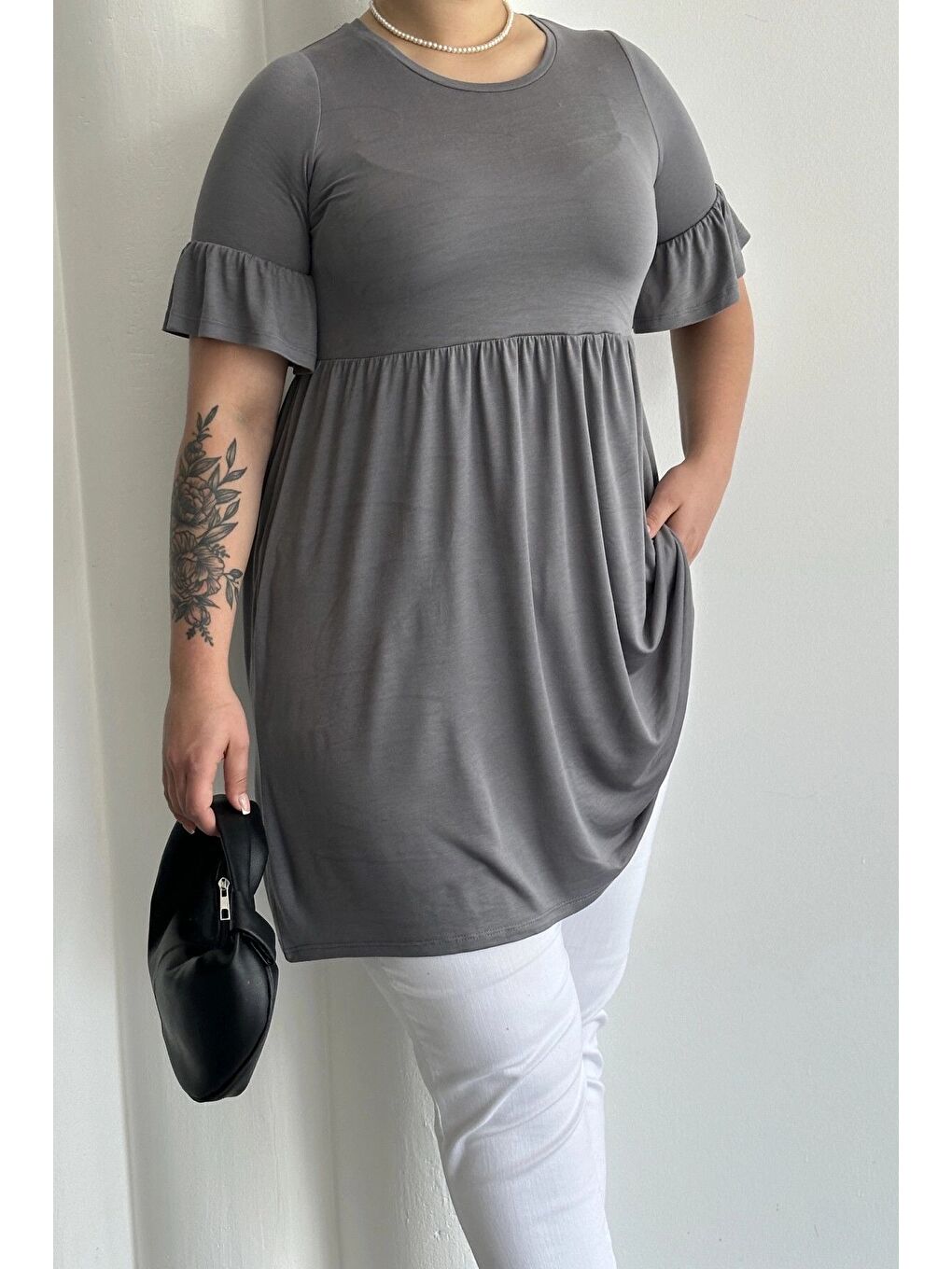 Gri Büyük Beden Kol Detaylı Beli Lastikli Pileli Tunik T-shirt T43-6