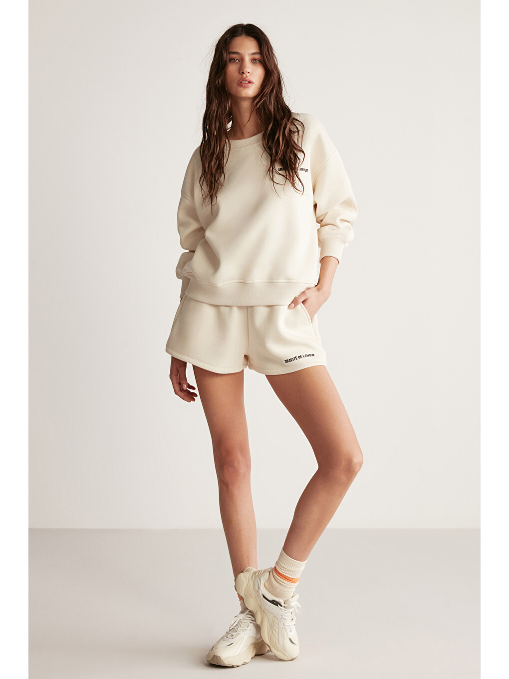 Bej Jennıfer Kadın Organik Pamuklu Nakışlı Yuvarlak Yakalı Oversize Vanilya Sweatshirt-5