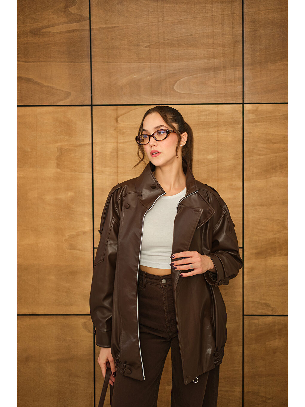 Kadın Dik Yaka Deri Ceket Kahverengi