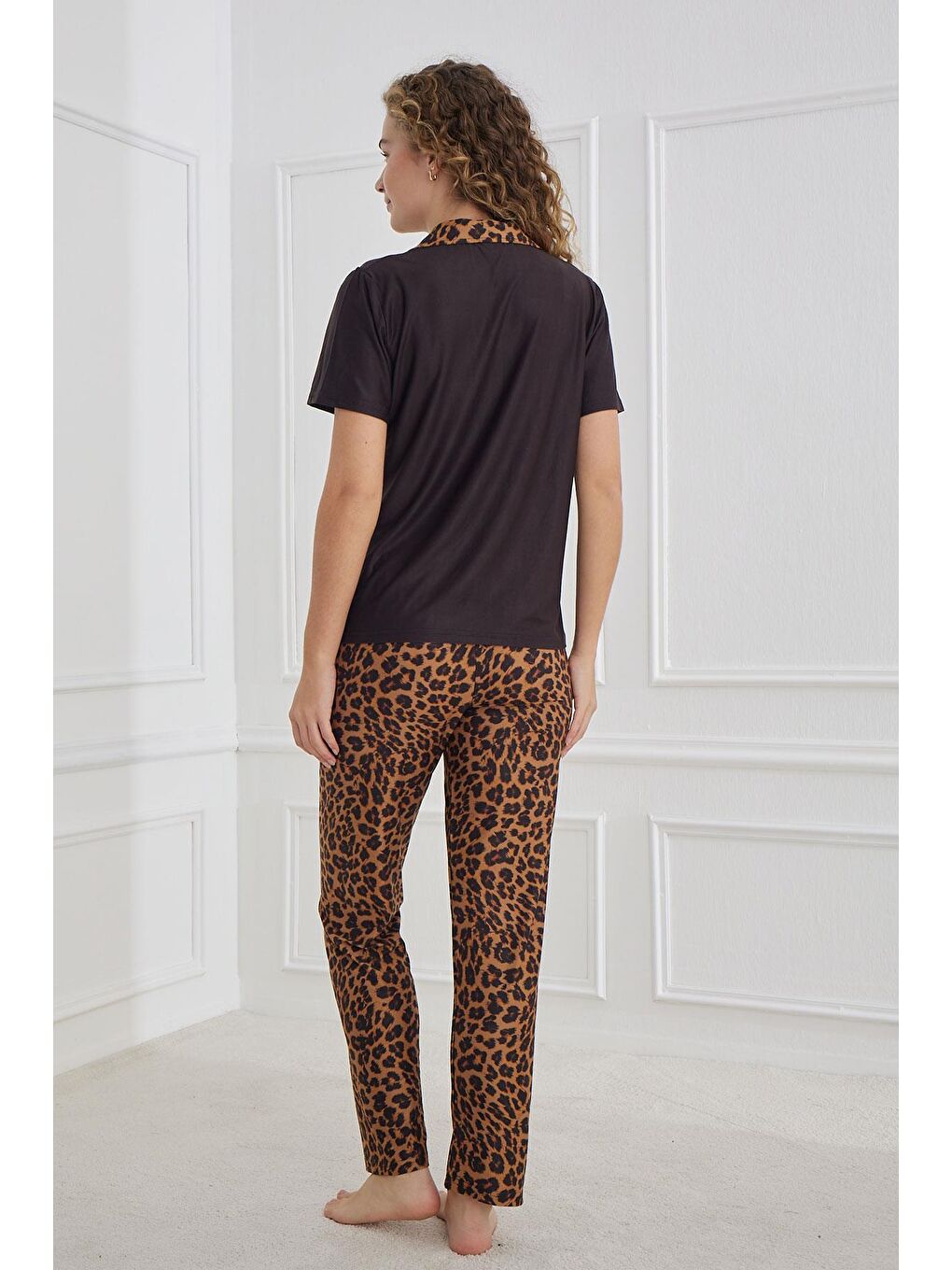 Kadın Polo Yaka Leopar Desen Önden Düğmeli Pijama Takım | Kahve-Siyah30101-951-2