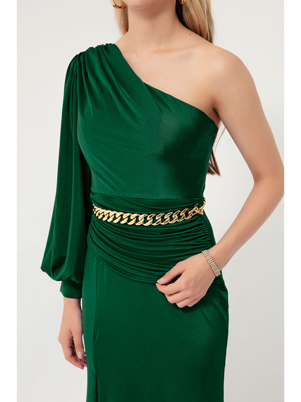 Kadın Zümrüt Yeşili Tek Omuzlu Zincirli Uzun Abiye Elbise-3