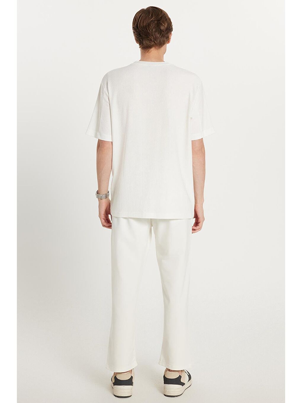 Erkek Standart Fit Normal Kesim Pamuklu Bisiklet Yaka Beli Bağcıklı Beyaz Eşofman Takımı-4